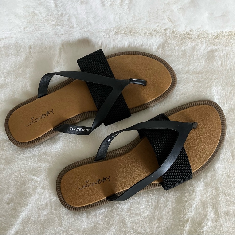 Unionbay Flip Flops